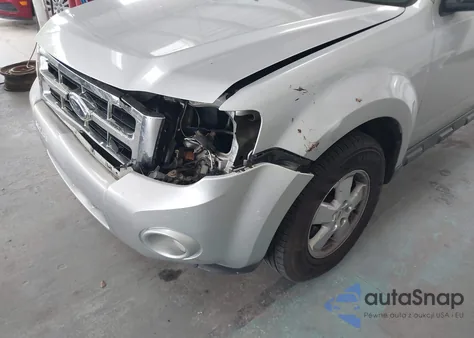 2009 Ford Escape Xlt z USA, uszkodzony, nr VIN 1FMCU03G79KC81611